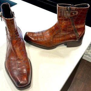 Men’s Aldo zip up boots